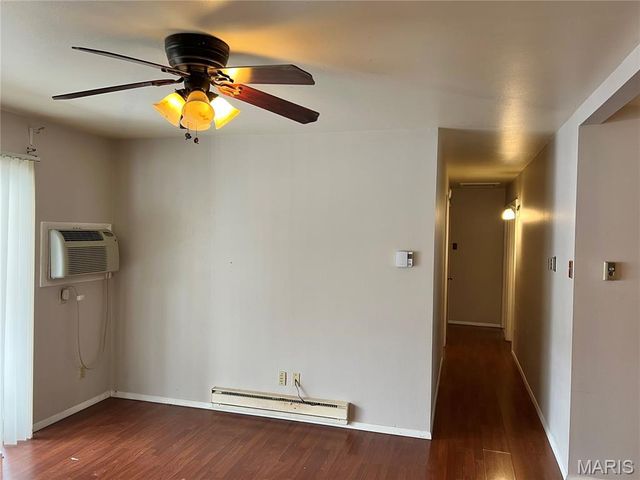 7601 Hazelcrest Drive E, Hazelwood, MO 63042