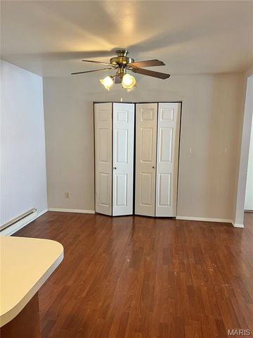 7601 Hazelcrest Drive E, Hazelwood, MO 63042