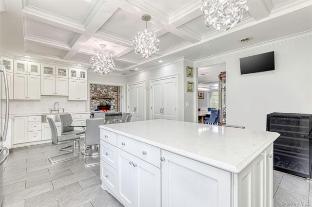 10 Cobblestone Farm Court, Suffern, NY 10901