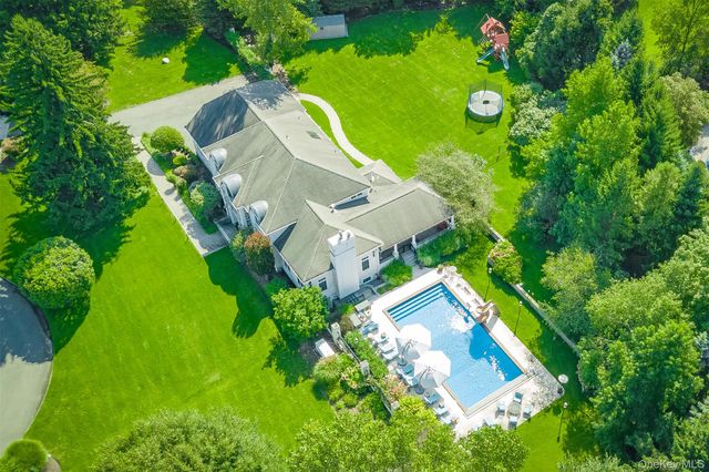 10 Cobblestone Farm Court, Suffern, NY 10901