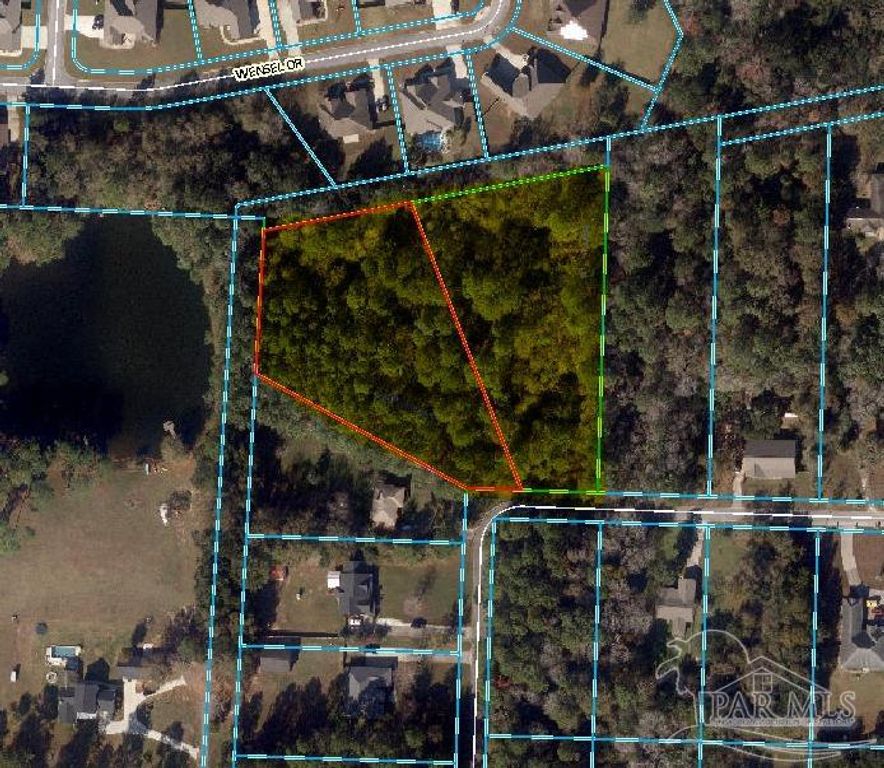 700 Block Pinebrook Cir, Cantonment, FL 32533