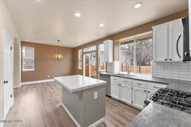 7301 S Florentine Drive, Sparks, NV 89436