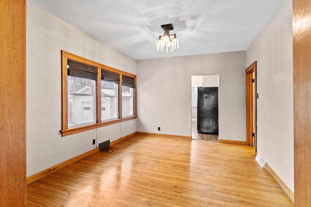 520 Kingsley Avenue, Waterloo, IA 50701