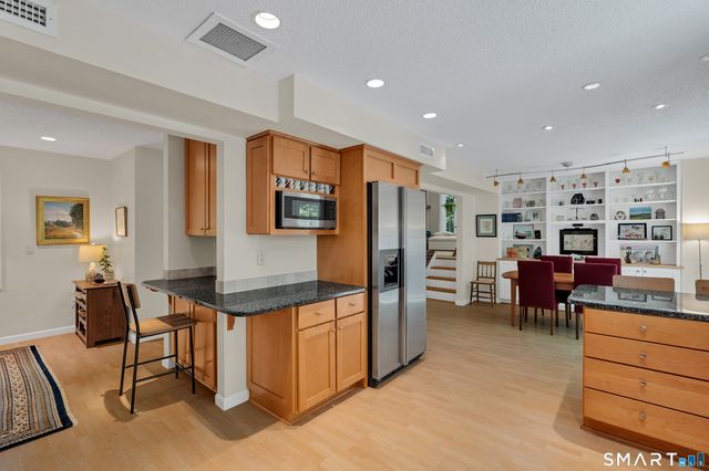 3 Naomi Lane, East Lyme, CT 06333