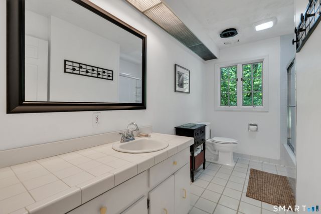 3 Naomi Lane, East Lyme, CT 06333