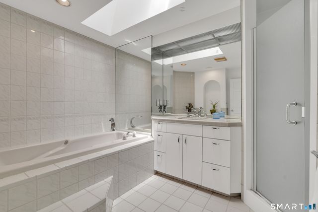 3 Naomi Lane, East Lyme, CT 06333