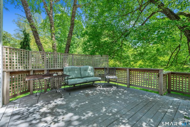 3 Naomi Lane, East Lyme, CT 06333