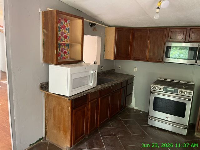 898 Rader Road, Rogers, AR 72756
