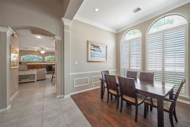 23 S Crossed Birch Place, The Woodlands, TX 77381