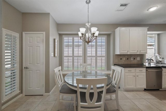 23 S Crossed Birch Place, The Woodlands, TX 77381
