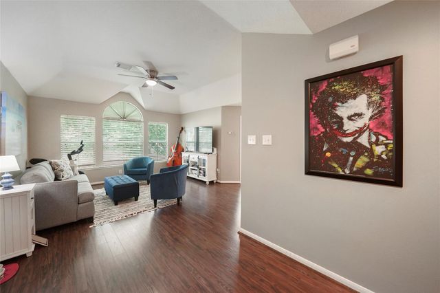 23 S Crossed Birch Place, The Woodlands, TX 77381