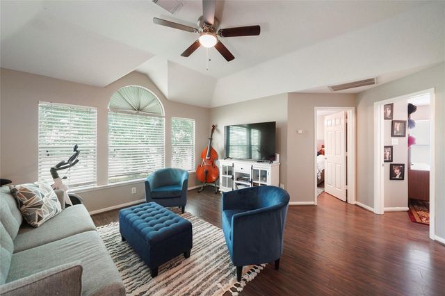 23 S Crossed Birch Place, The Woodlands, TX 77381
