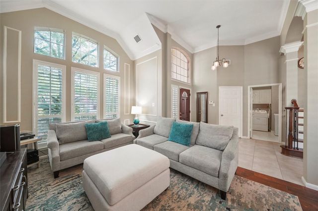 23 S Crossed Birch Place, The Woodlands, TX 77381