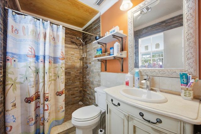 325 NW Dearman Street, Port St. Lucie, FL 34983