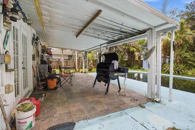 325 NW Dearman Street, Port St. Lucie, FL 34983