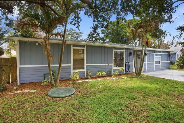 325 NW Dearman Street, Port St. Lucie, FL 34983
