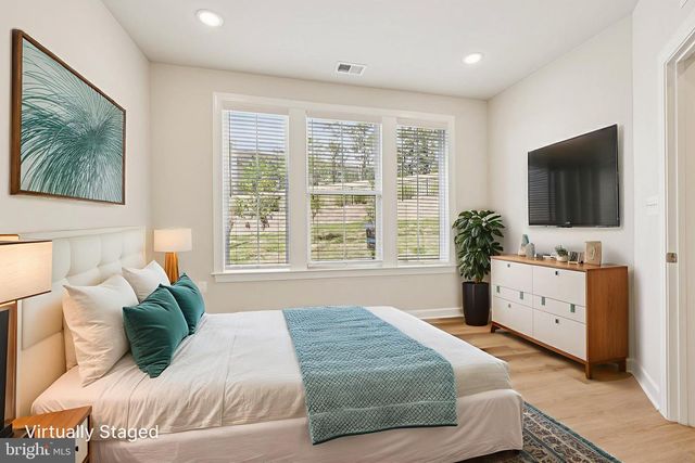 7355 MOUNTAINEER DR, Alexandria, VA 22306