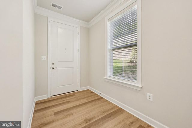 7355 MOUNTAINEER DR, Alexandria, VA 22306