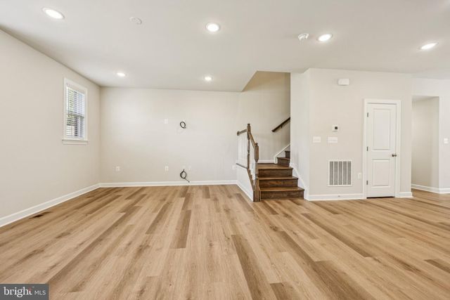 7355 MOUNTAINEER DR, Alexandria, VA 22306