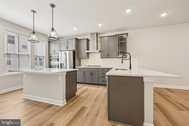 7355 MOUNTAINEER DR, Alexandria, VA 22306