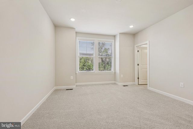 7355 MOUNTAINEER DR, Alexandria, VA 22306