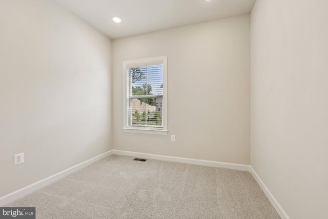 7355 MOUNTAINEER DR, Alexandria, VA 22306