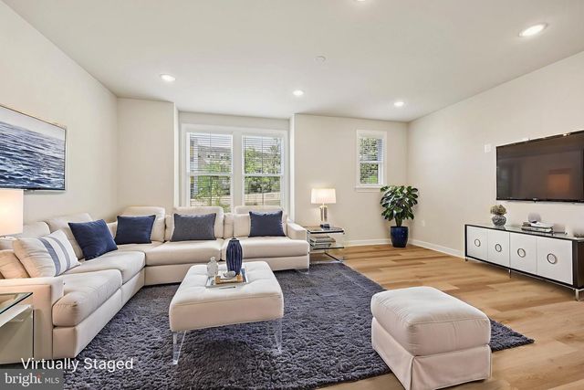 7355 MOUNTAINEER DR, Alexandria, VA 22306