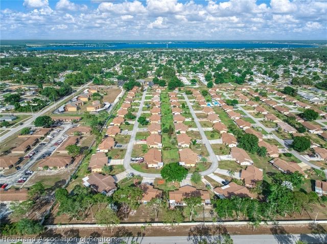 3721 Thunderbird Hill Circle, Sebring, FL 33872