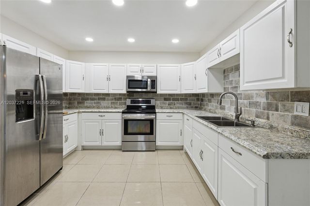 15131 SW 58th Street, Miami, FL 33193