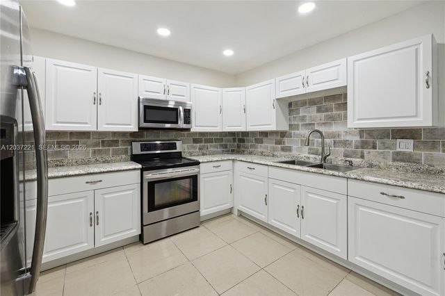 15131 SW 58th Street, Miami, FL 33193
