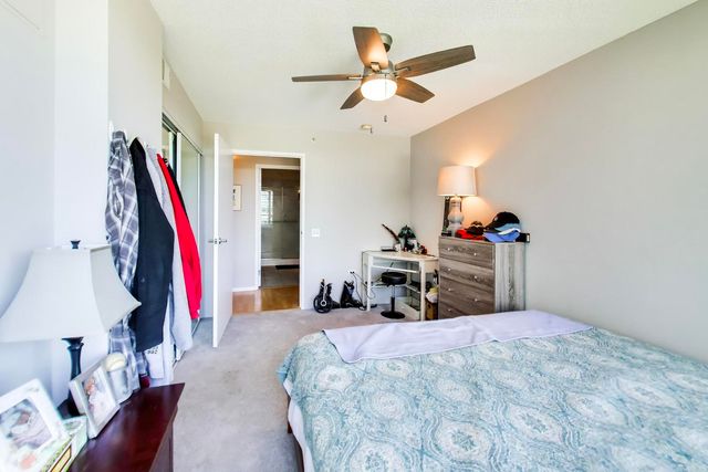 9655 WOODS Drive 814, Skokie, IL 60077