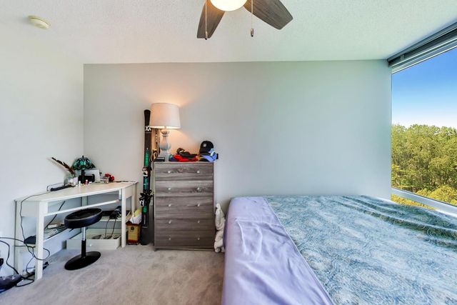 9655 WOODS Drive 814, Skokie, IL 60077