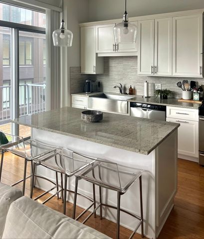 20 N Aberdeen Street 407, Chicago, IL 60607