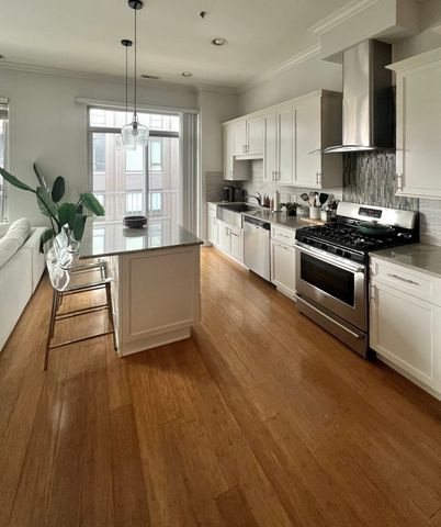 20 N Aberdeen Street 407, Chicago, IL 60607