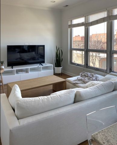 20 N Aberdeen Street 407, Chicago, IL 60607