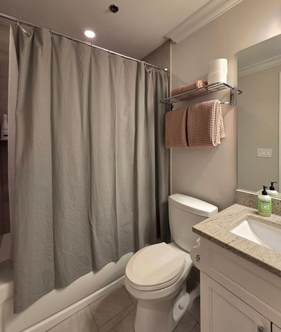 20 N Aberdeen Street 407, Chicago, IL 60607