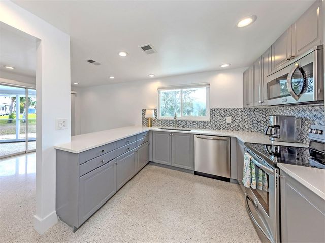 107 SORRENTO DRIVE, Osprey, FL 34229