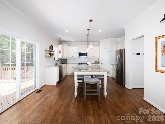 1125 Brookdale Lane, Stanley, NC 28164