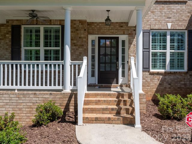 1125 Brookdale Lane, Stanley, NC 28164