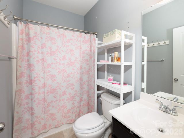 1125 Brookdale Lane, Stanley, NC 28164