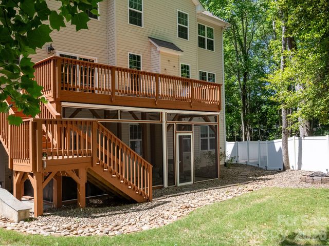 1125 Brookdale Lane, Stanley, NC 28164