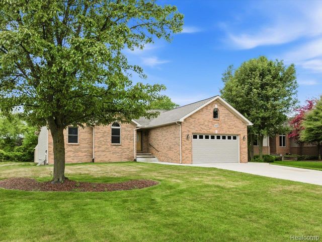 4305 Juniper Lane, Port Huron Charter Township, MI 48060