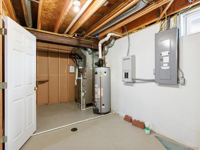 4305 Juniper Lane, Port Huron Charter Township, MI 48060