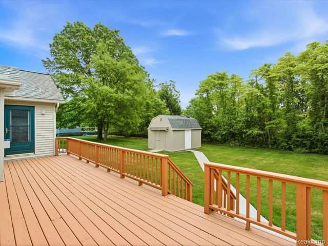 4305 Juniper Lane, Port Huron Charter Township, MI 48060