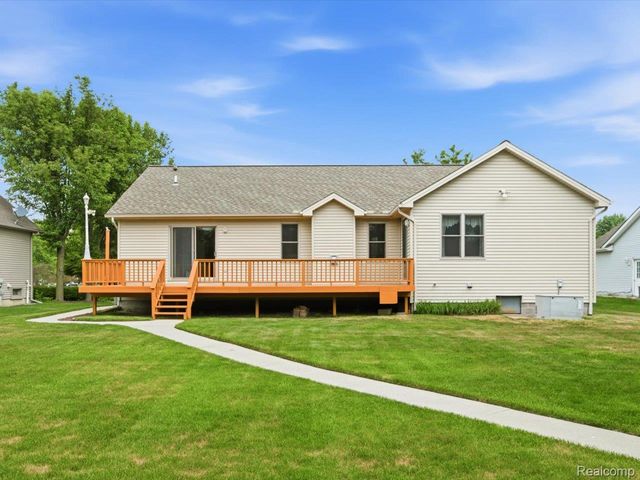 4305 Juniper Lane, Port Huron Charter Township, MI 48060