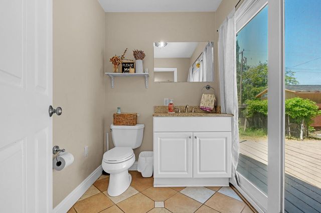 1829 Roanoke Ave, Sacramento, CA 95838