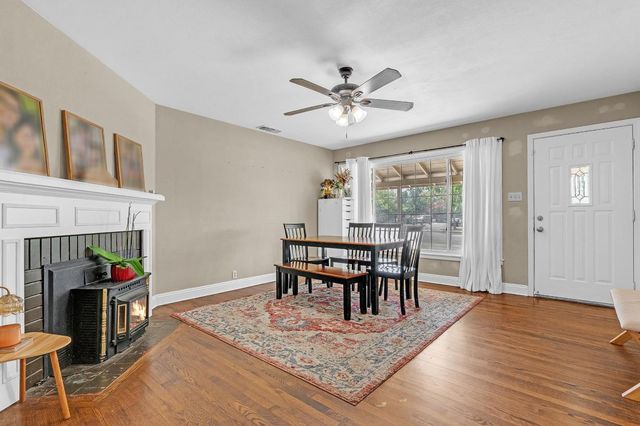 1829 Roanoke Ave, Sacramento, CA 95838