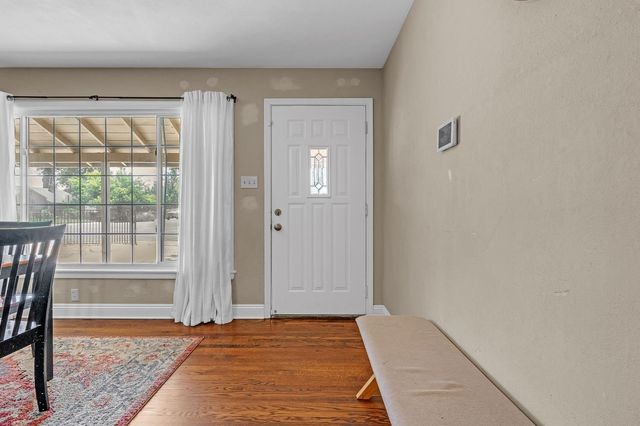 1829 Roanoke Ave, Sacramento, CA 95838