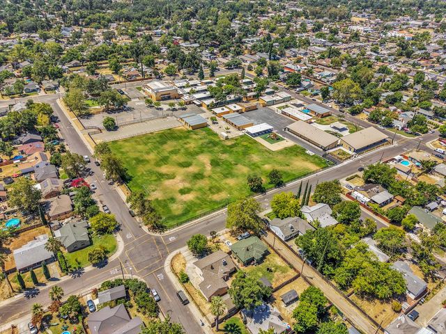 1829 Roanoke Ave, Sacramento, CA 95838