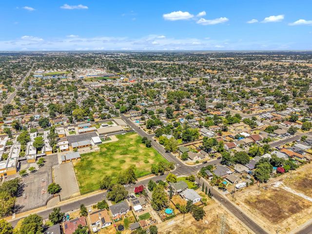 1829 Roanoke Ave, Sacramento, CA 95838